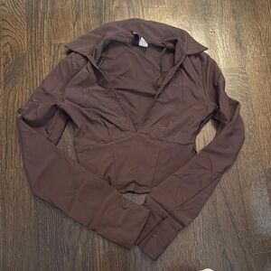 Brown Long Sleeve V-Neck Top‎